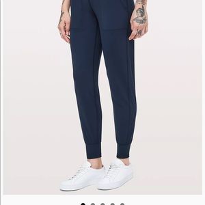 Lululemon 28” align joggers- navy